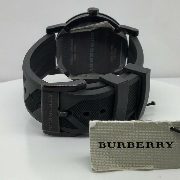 NWT BURBERRY THE NEW CITY GMT BLACK SILICONE WATCH - Picture 5 of 6